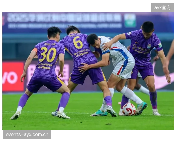 西南足球板块强势崛起，成都蓉城领跑改变联赛格局。
